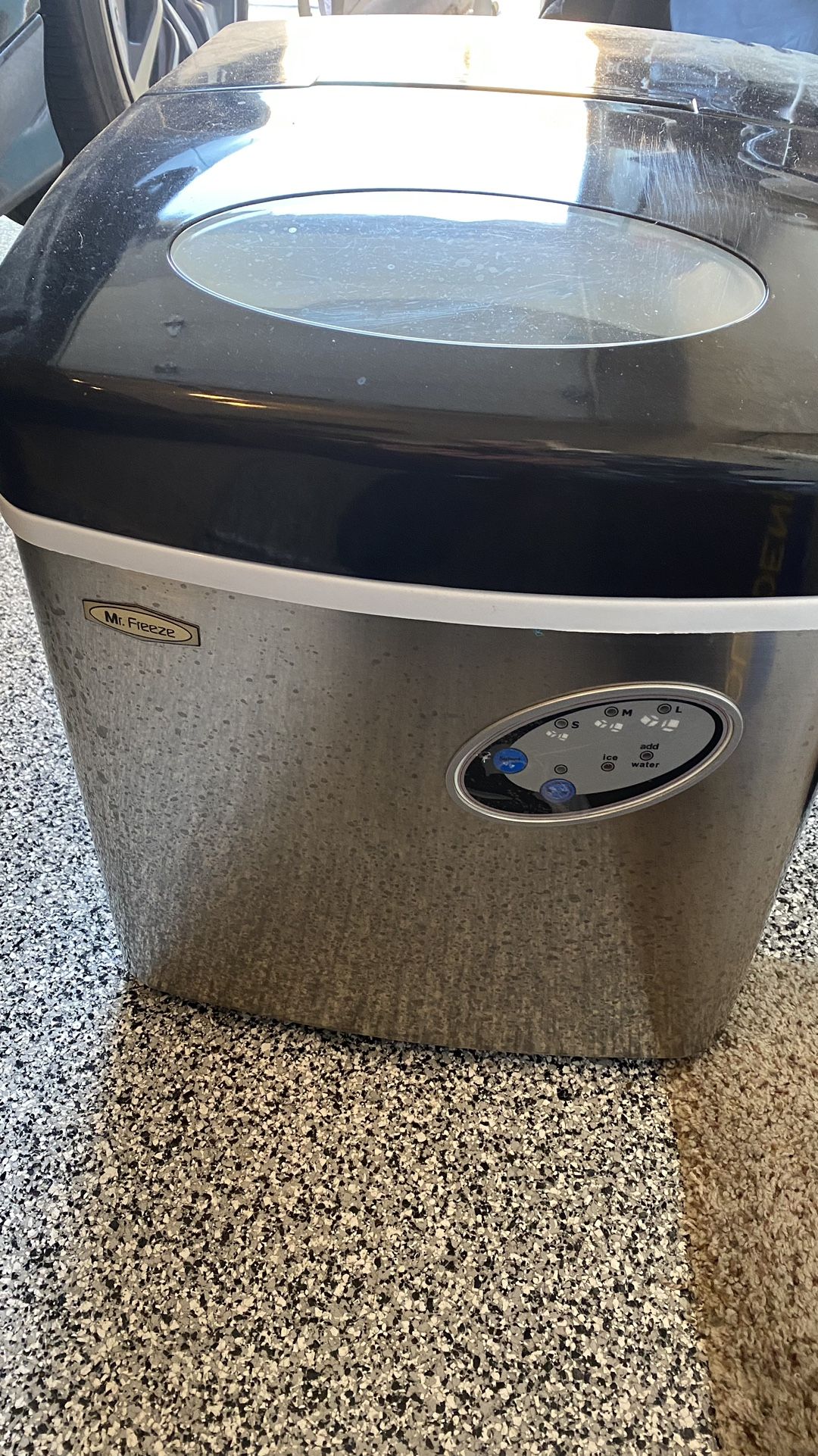 Mr Freeze Ice Maker