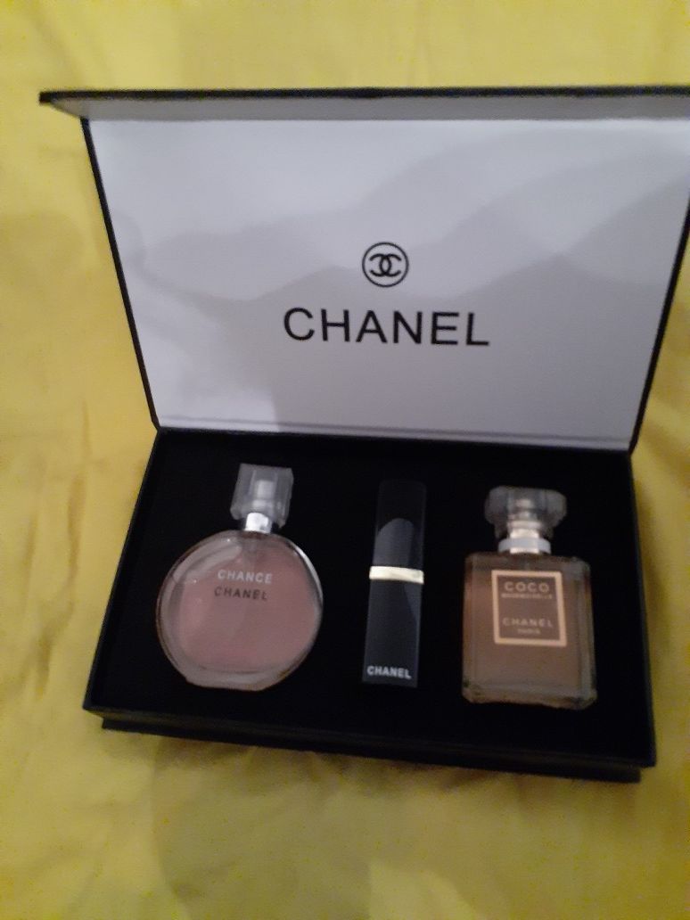 Chanel perfume set