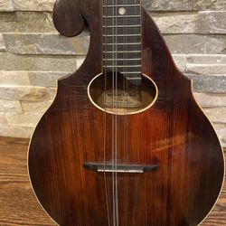        MANDOLIN VINTAGE STERLING T.B.C CHICAGO 