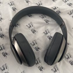 Solo Wireless Beats 