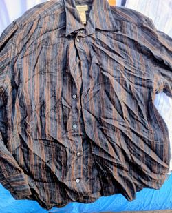 Men's Plaid Button-Up Long Sleeve Shirt