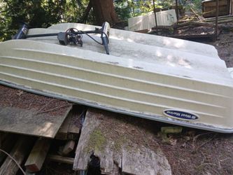 West Marine 9 ft.boat and Minn Kota electric motor