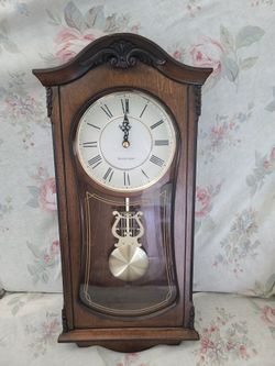 Bulova C3542 B1 Cranbrook Wall Mount Analog Wooden Chime Brown Clock Retro