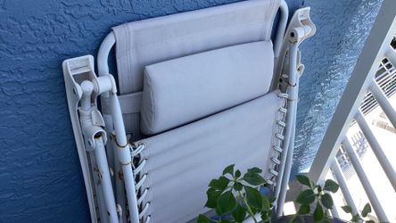 Grey Zero Gravity Chair used two times !