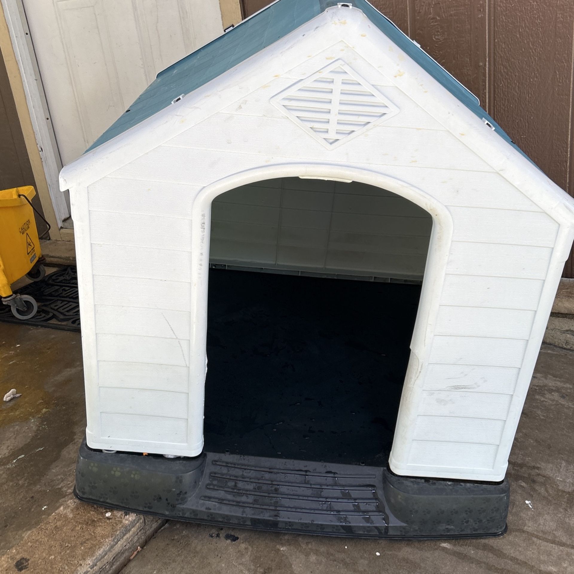 Dog House
