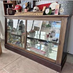 2 Ft X 6 Ft Store Vintage Display Cabinet 