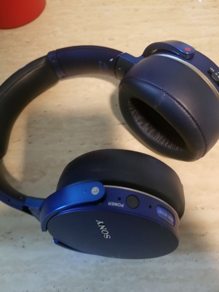 Sony headphones 950 bt for Sale in Mountain CA OfferUp