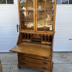 Maple China/desk Hutch