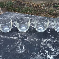 4 Tea Cups Glass Ware
