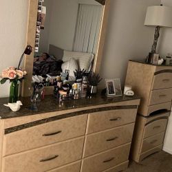 Dresser With Mirror (only)