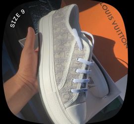 sneakers lmk