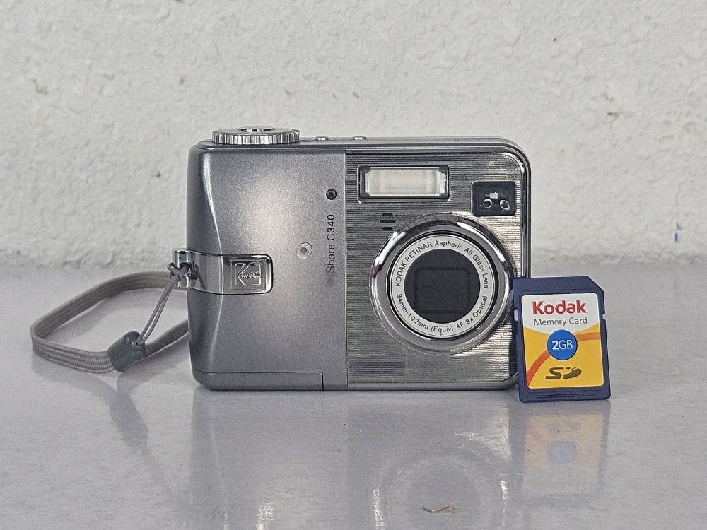 Kodak EasyShare C340 5.0MP Digital Camera With 2GB Memory Card