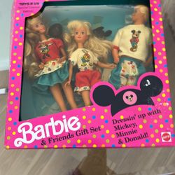 Barbie And Friends Gift Set Dressing Up With Mickey, Minnie, And Donald