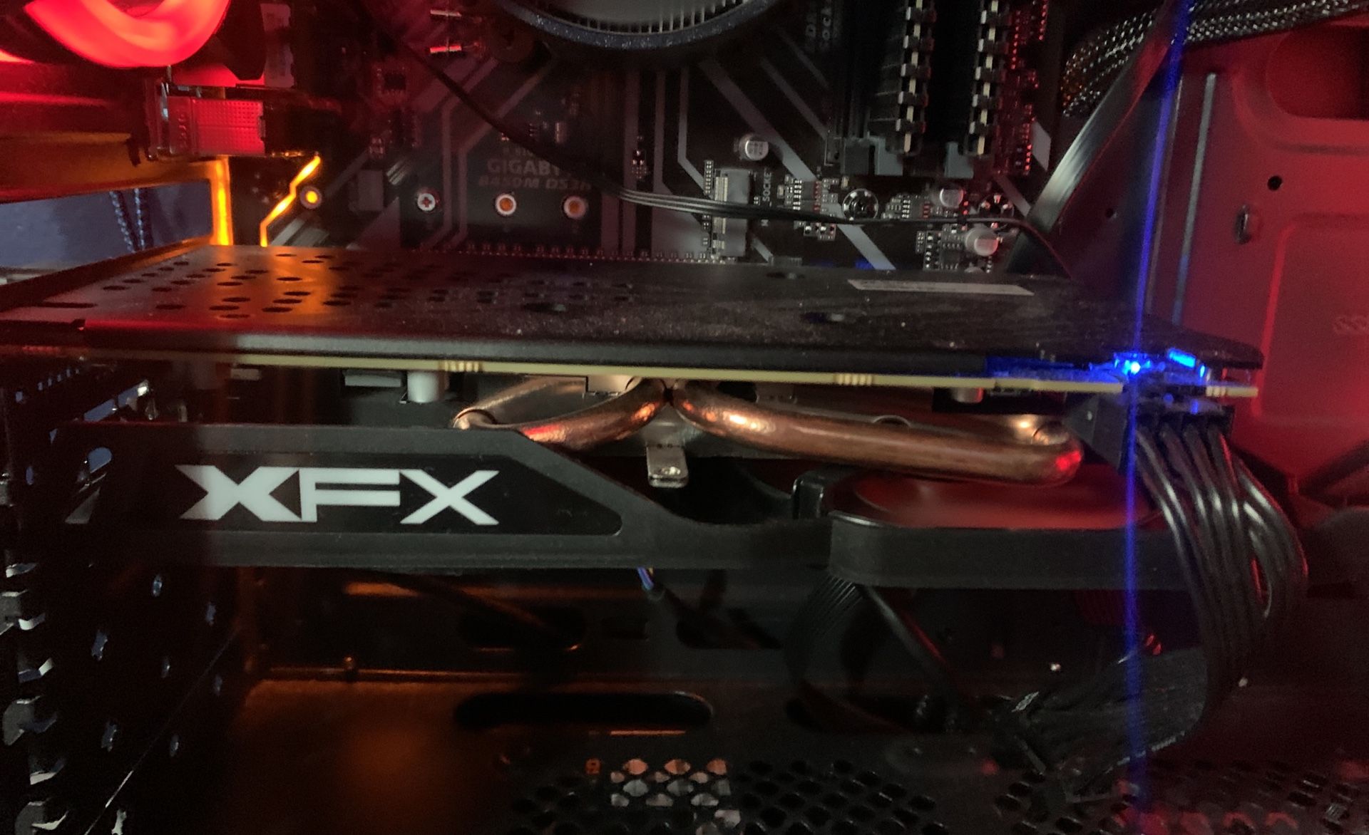 XFX RX 570 8GB i only used it for 2 months on fortnite works new