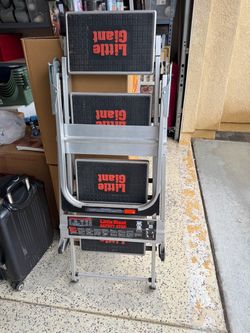 4 rung step Ladder