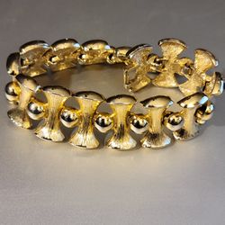 Vintage RARE gold tone link bracelet