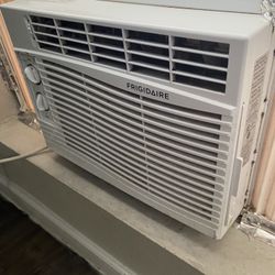 Frigidaire AC Window Unit