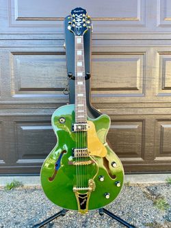Epiphone Emperor Swingster Hollow Body Guitar in Forest Green Metallic + Epiphone Hardshell Case