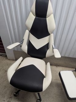 Computer/gaming chair