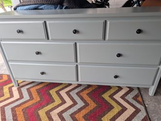 Dresser with nightstand FREE  LOCAL DELIVERY