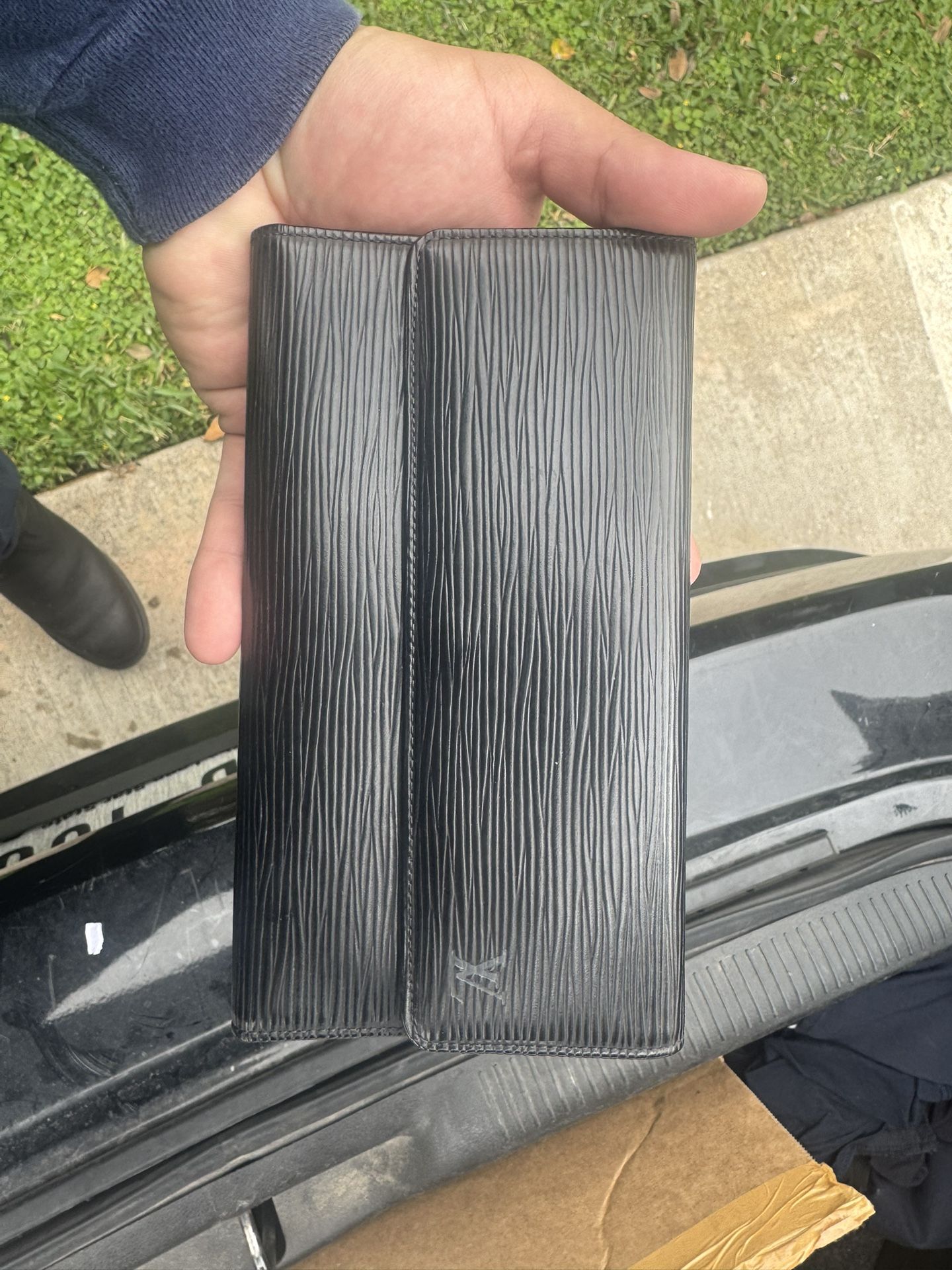 Louis Vuitton Black Epi Sarah Wallet 