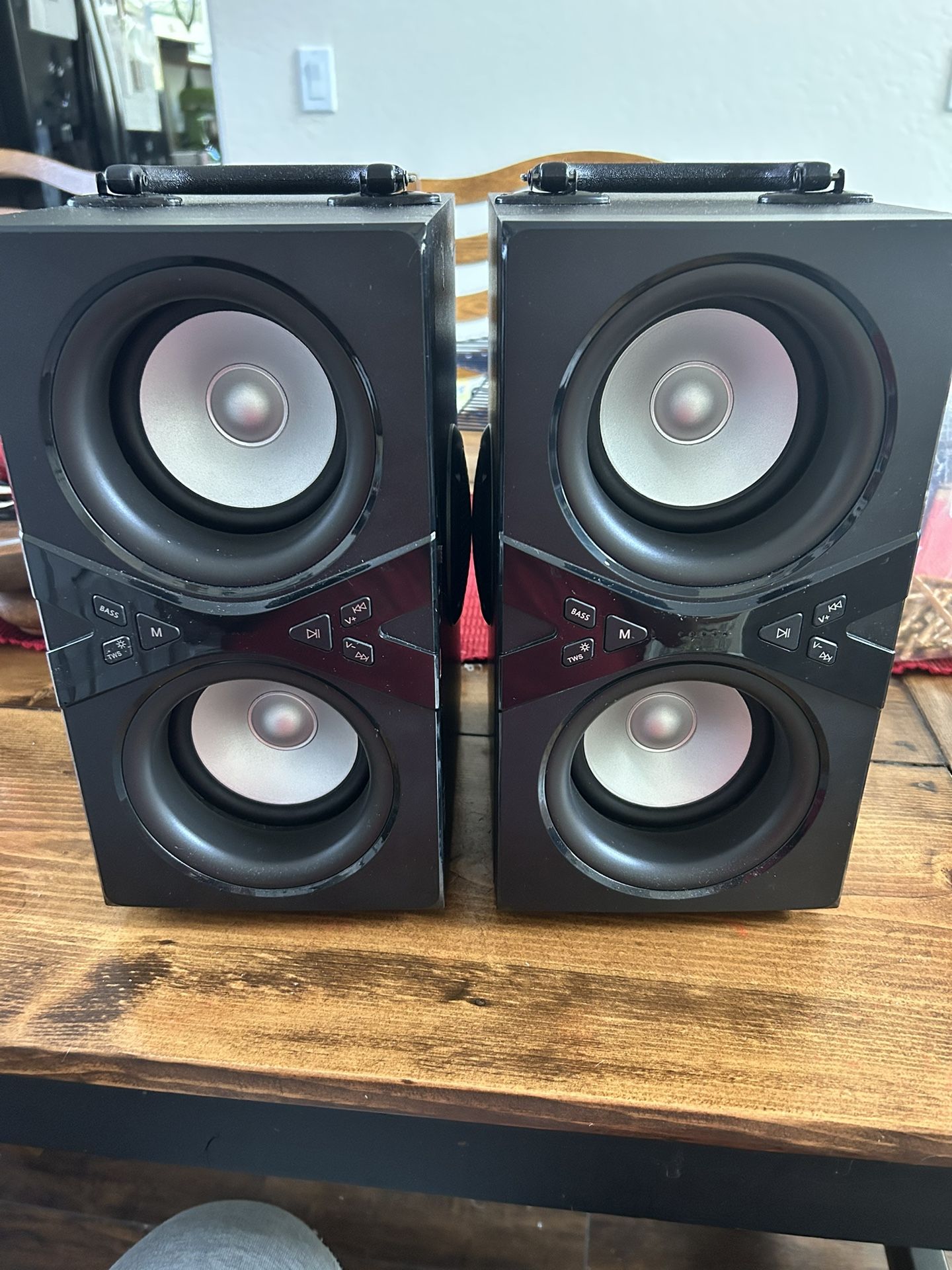 YIER Bluetooth Speakers Wireless Comes With 2