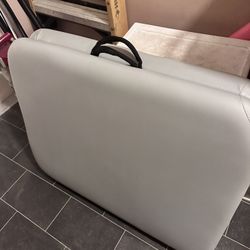 Like New Pices Massage Table