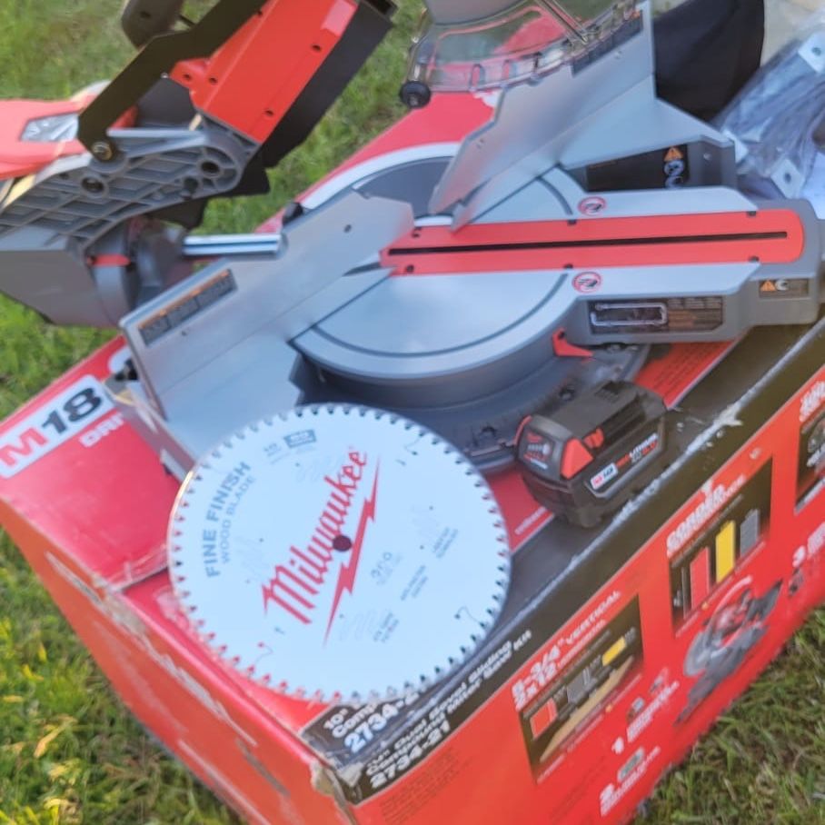 Meter Saw 10 Inch for Sale in Gardena, CA - OfferUp