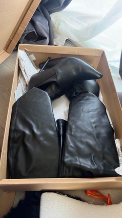 VIVA SM BLACK BOOTS! Size 7