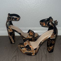 Open Toe Black And Gold Heels by 7.5