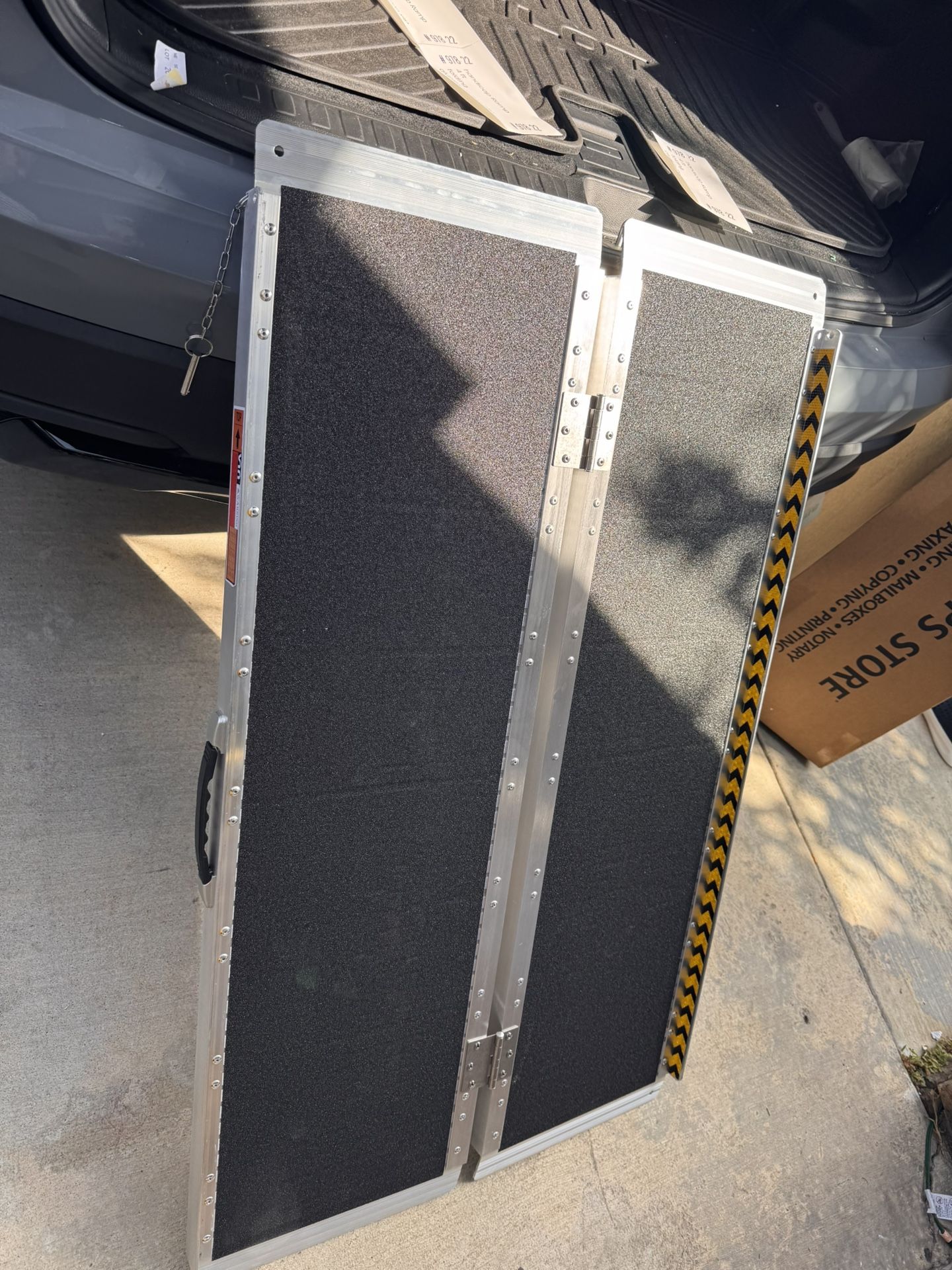 Brand New Inbox, 4 Foot Portable Ramp For Food Trucks, Work Trucks, Businesses, Homes Handicap Services