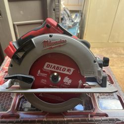Milwaukee Skill Saw