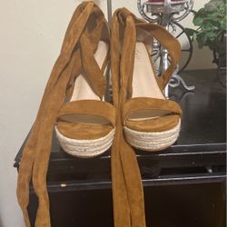 Wedges Brand New 7.5 