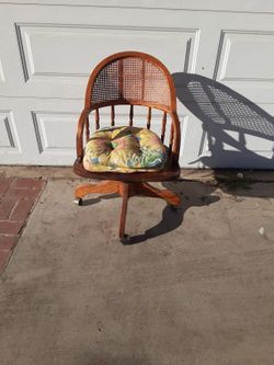 Cane.oak..chair.with.2.cushions