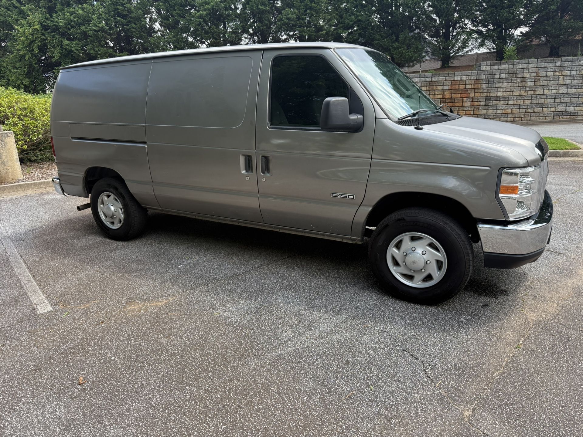 2014 Ford E-150