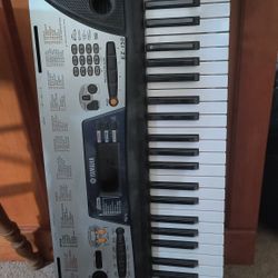 Yamaha Keyboard 