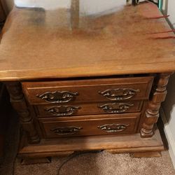 End Table Wood Antiqlisting. X2