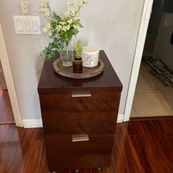 Nightstand With Wheels 