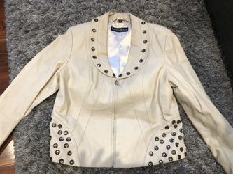 Beautiful beige real leather women’s jacket size medium