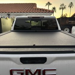 GMC Roll Up Bed Cover