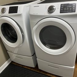 Washer and Dryer with Pedestals 