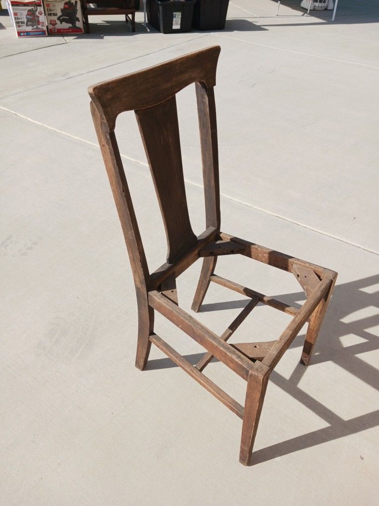 Vintage Wooden Chair-PROJECT