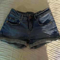 Blue jean shorts midrise size 2