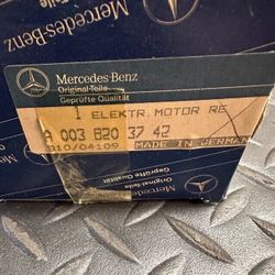Mercedes Benz 190E 84-93 & 190D 84-89 Right Front Window Regulator