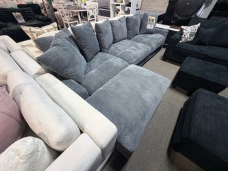 Wonderful sectional! 💙🥳🎉