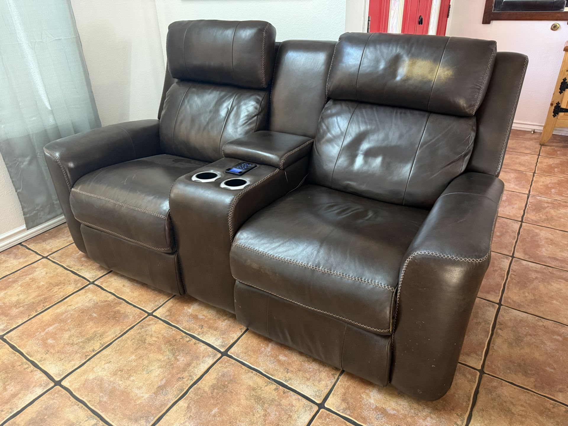 Reclining Love Seat And Armchair