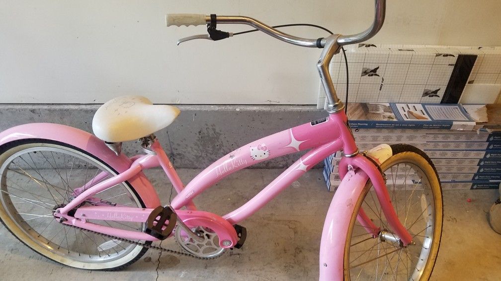 Rare vintage hello kitty cruiser bike!