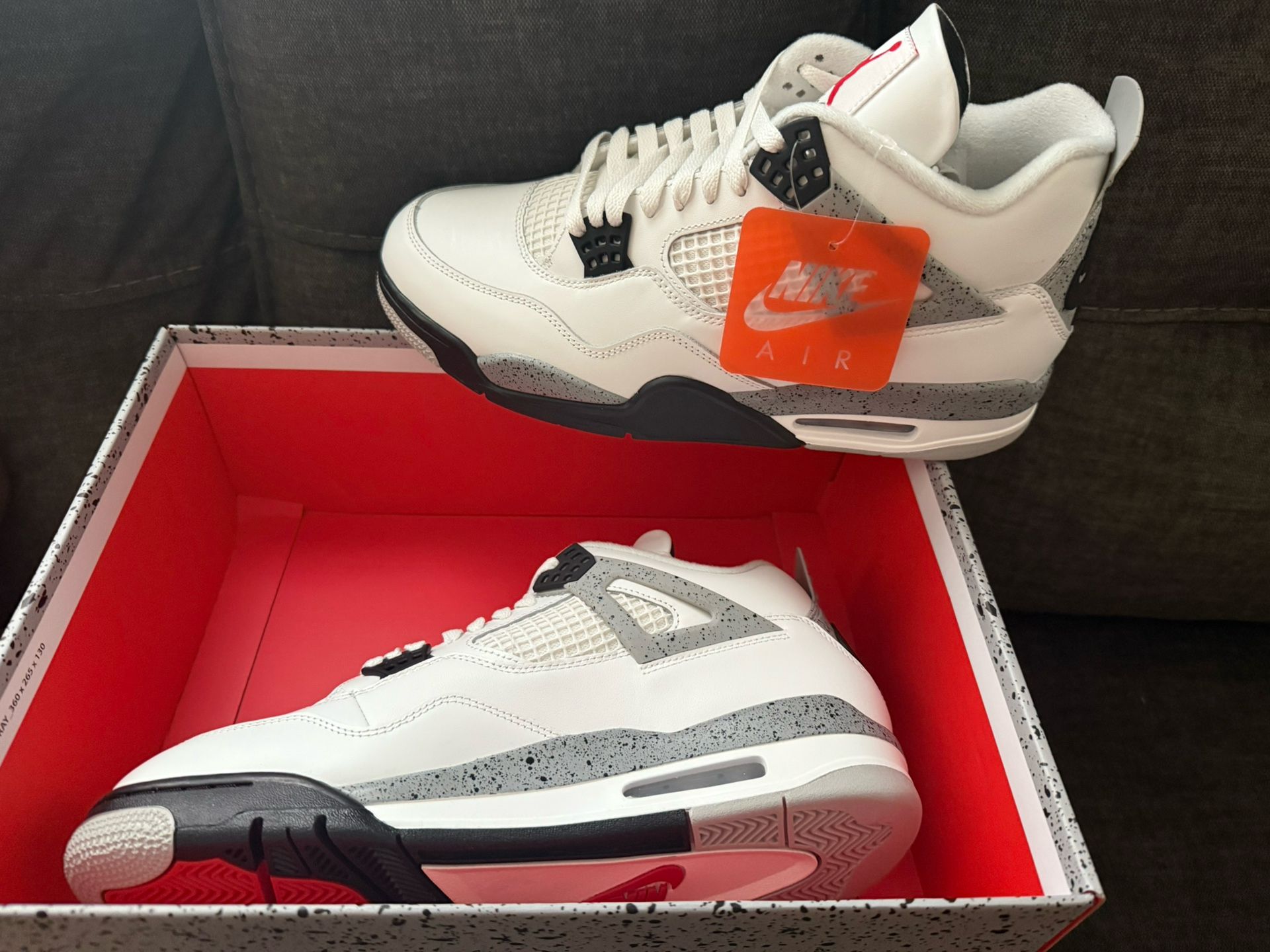 Air Jordan 4 Retro