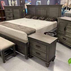 Burnished Oak 4 Pcs Queen or King Bedrooms Sets Dressers Nightstands Mirrors CHESTS 