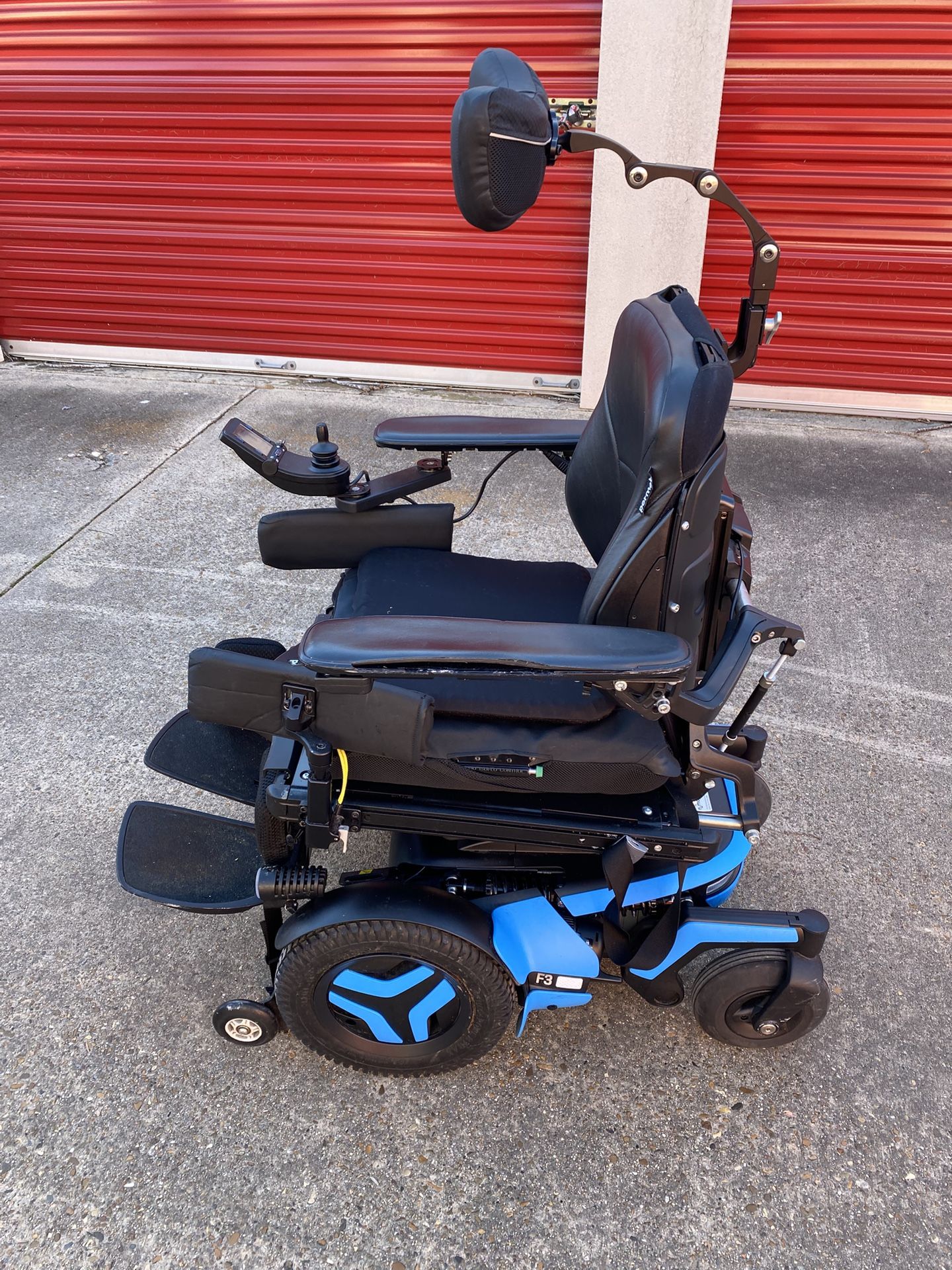 Permobil M3 Corpus Electric Wheelchair Mid Wheel Drive Tilt & Recline, Charger